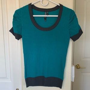 NWOT Teal w/Gray Trim Short Sleeve Sweater Women’s Size M